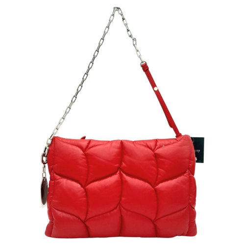 89 - A Mulberry Softie Clutch in Lancaster Red Pillow Effect Nappa Leather. Red leather exterior with wit... 