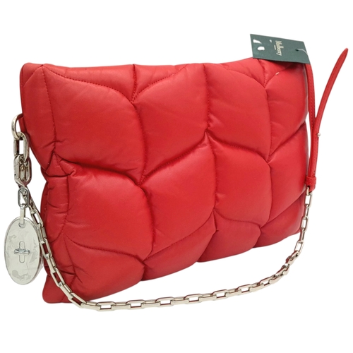 89 - A Mulberry Softie Clutch in Lancaster Red Pillow Effect Nappa Leather. Red leather exterior with wit... 
