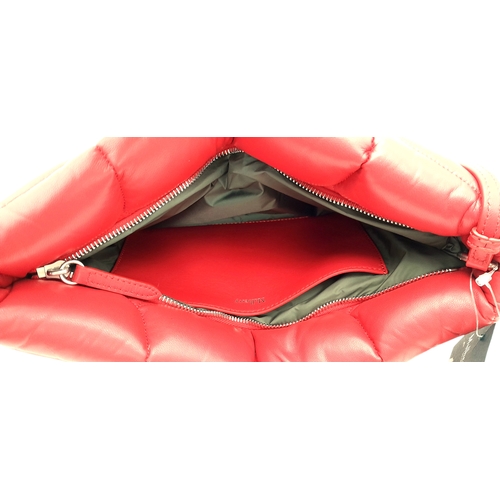 89 - A Mulberry Softie Clutch in Lancaster Red Pillow Effect Nappa Leather. Red leather exterior with wit... 