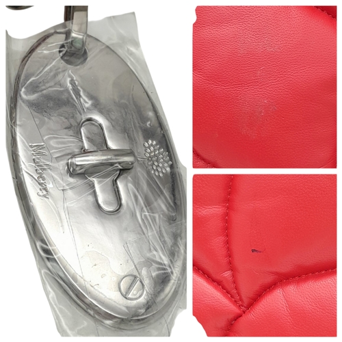 89 - A Mulberry Softie Clutch in Lancaster Red Pillow Effect Nappa Leather. Red leather exterior with wit... 