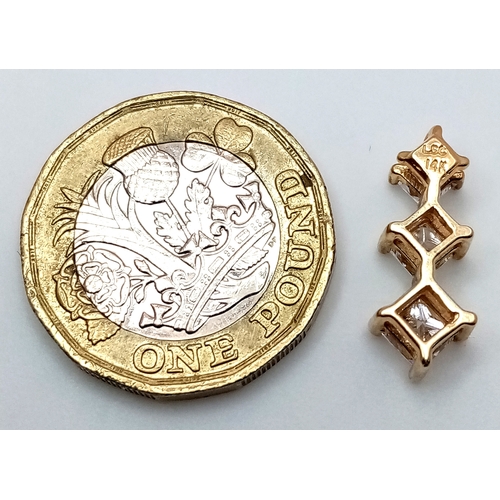 116 - A 14K Yellow Gold Graduating Diamond Pendant. c.1ctw of Princess cut diamonds. VS2/SI1 clarity. I-J ... 
