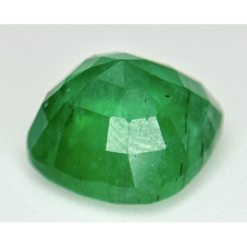 32 - A 5.55ct Cushion-Cut Zambian Natural Emerald Gemstone. Minor oil, exceptional lustre, a rare investm... 