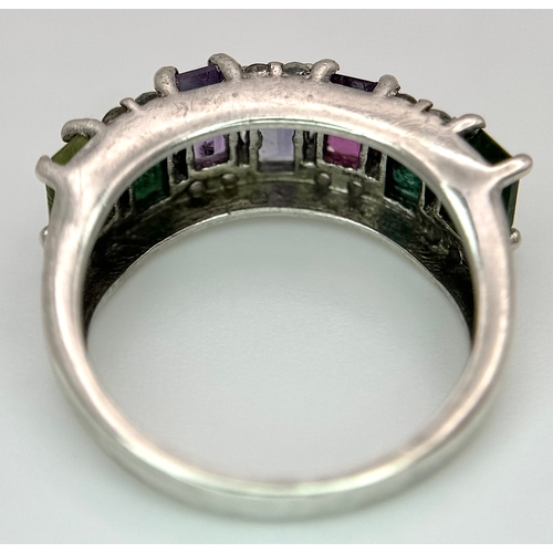 1000 - A Pretty Sterling Silver, Multi-Colour, Semi-Precious Gemstone Set Ring Size K1/2. Set with 7mm Leng... 