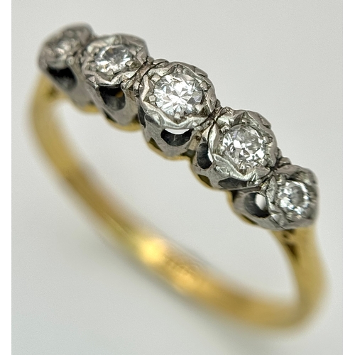 548 - An 18K Yellow Gold Diamond Five Stone Ring. Size Q. 3.1g.
Ref: 19/c2405.