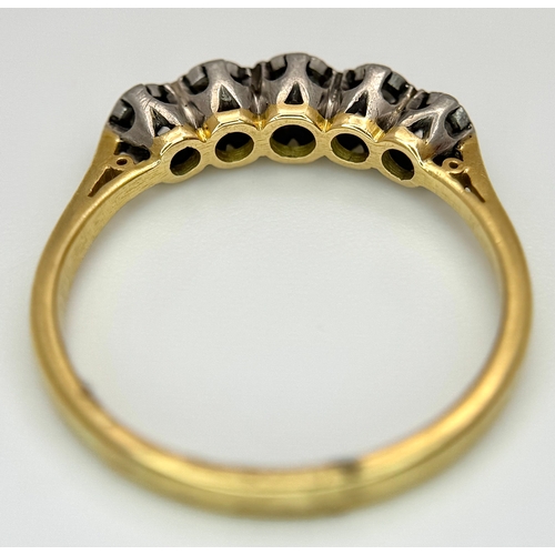 548 - An 18K Yellow Gold Diamond Five Stone Ring. Size Q. 3.1g.
Ref: 19/c2405.