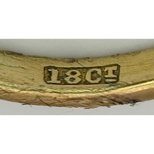 548 - An 18K Yellow Gold Diamond Five Stone Ring. Size Q. 3.1g.
Ref: 19/c2405.