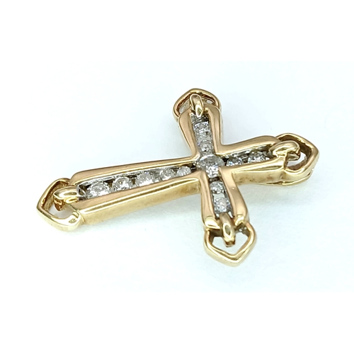 552 - A 9K YELLOW GOLD, DIAMOND SET CROSS PENDANT. 0.10TCW,2G. SC 5053