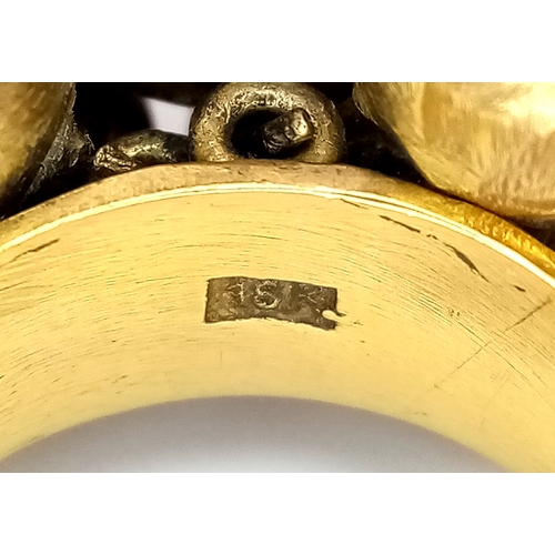 1010 - An 18K Yellow Gold Ornate Ball Ring. Different sized brushed gold balls. Size L. 8.45g.