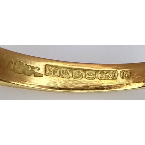 1088 - AN 18K GOLD RING IN CLASSIC STYLE WITH 5 PEARLS SET TO TOP. 5.4g. Size O.