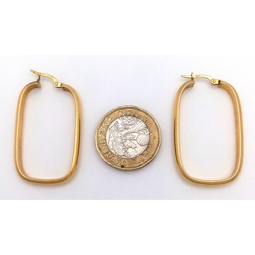 1116 - A PAIR OF 9K GOLD RECTANGULAR HOOP EARRINGS .      2.7gms
