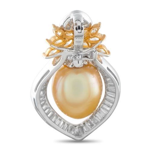 1034 - An 18K White and Yellow Gold 3.0ct Diamond and Pearl Pendant. A luminous golden Pearl measuring 13mm... 