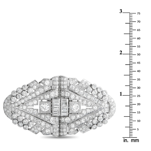 1041 - A Platinum 10.50ct Diamond Brooch. Covered in sparkling Diamonds with a total weight of 10.50 carats... 