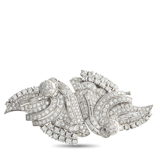 1062 - A Platinum 7.50ct Diamond Brooch. This luxury brooch is filled with dramatic details. Along with an ... 