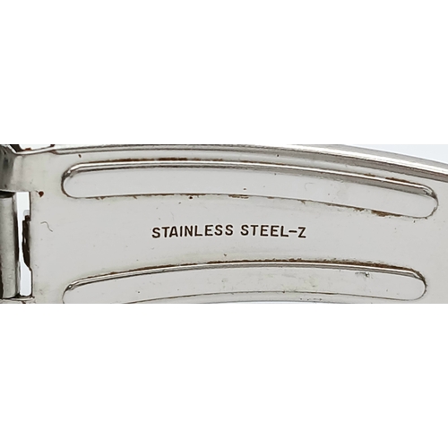 1099 - A 1990'S SEIKO CHRONOGRAPH, DATE FUNCTION, STEEL BRACELET WATCH. IN WORKING ORDER. MODEL V657 - 8060... 