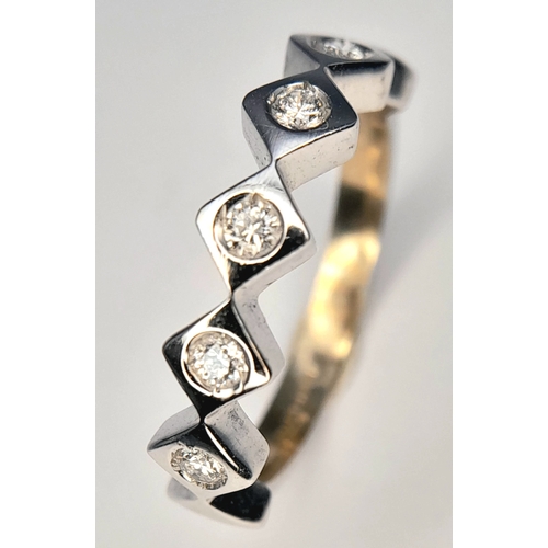 125 - An 18K White Gold, Diamond Set, Zig Zag Ring. 3G, Size L. Tan 6012