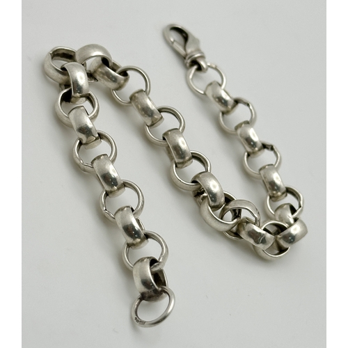 259 - A Sterling Silver, Belcher Link Bracelet. 8 1/2