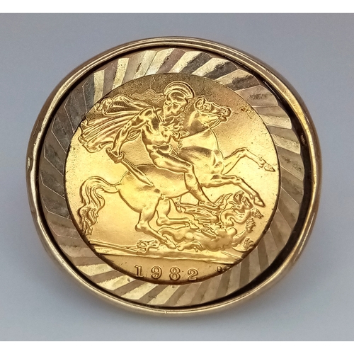 123 - A Classic Half Sovereign Ring. A 1982 Queen Elizabeth II, 22k gold half sovereign coin set in a 9K S... 