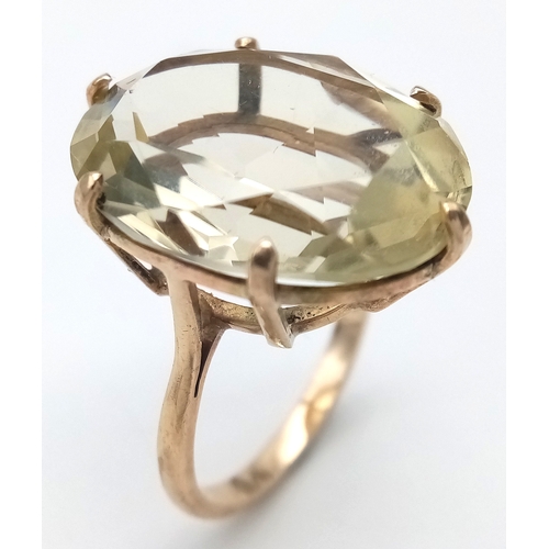 238 - Magnificent  9 CARAT GOLD RING Set with Large Pale CITRINE GEMSTONE. Oval Cut, Beautifully Faceted .... 