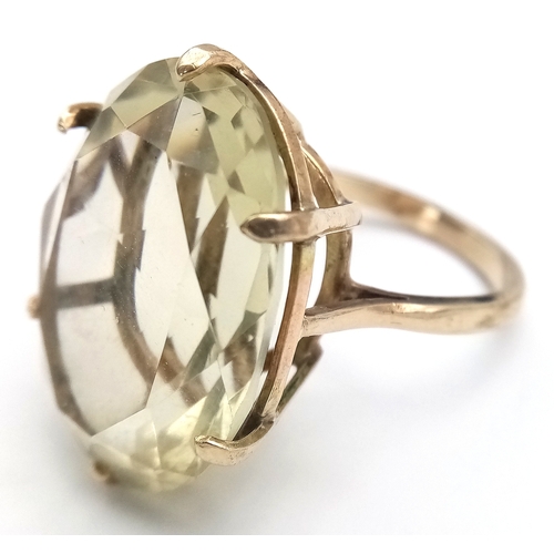 238 - Magnificent  9 CARAT GOLD RING Set with Large Pale CITRINE GEMSTONE. Oval Cut, Beautifully Faceted .... 