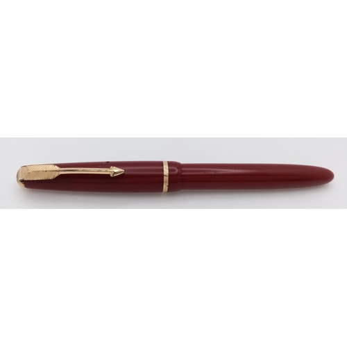 168 - Vintage PARKER FOUNTAIN PEN with 14 CARAT GOLD NIB. Finished in Burgundy. Excellent condition, pleas... 