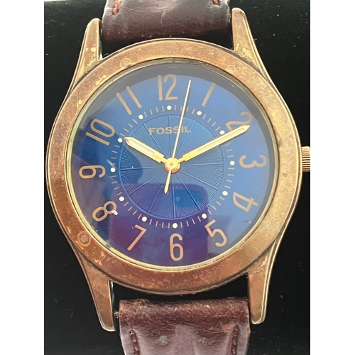 490 - Gentleman’s Vintage FOSSIL VT2414 WRISTWATCH. Finished in Distressed BRASS TONE with BLUE FACE and B... 