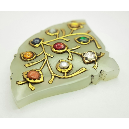 193 - An Antique Mughal-Style Haldili Jade and Gold Inlay Precious Gemstone Amulet. Featuring an inlay of ... 