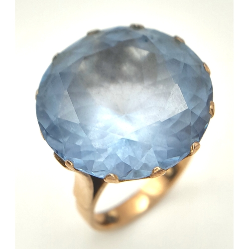 73 - A Gorgeous Vintage 14K Yellow Gold Large Aquamarine Cocktail Ring. A c.25ct beautifully faceted roun... 