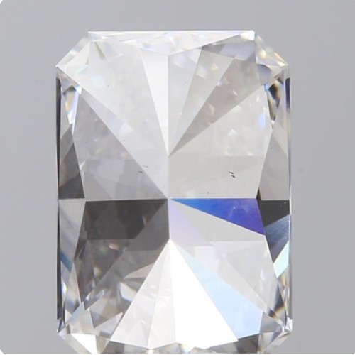 69 - A 3.01ct Radiant Cut Lab-Grown Diamond. Colour D, clarity VS2. IGI certified. Cert no: LG733530804. ... 