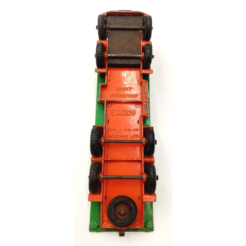 119 - Two Dinky toys Foden trucks, 501 and 502. Playworn. Please see photos.