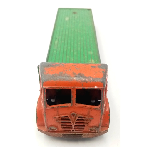 119 - Two Dinky toys Foden trucks, 501 and 502. Playworn. Please see photos.