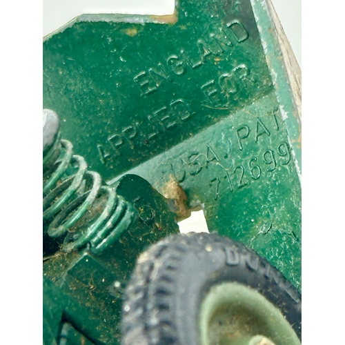 335 - Two vintage Britains cannons and a trailer.