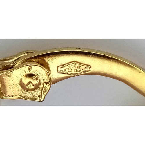 729 - A Pair of 9K Yellow Gold Twist Hoop Earrings. 2.5cm diameter, 1.21g total weight. Ref: NL19/1536