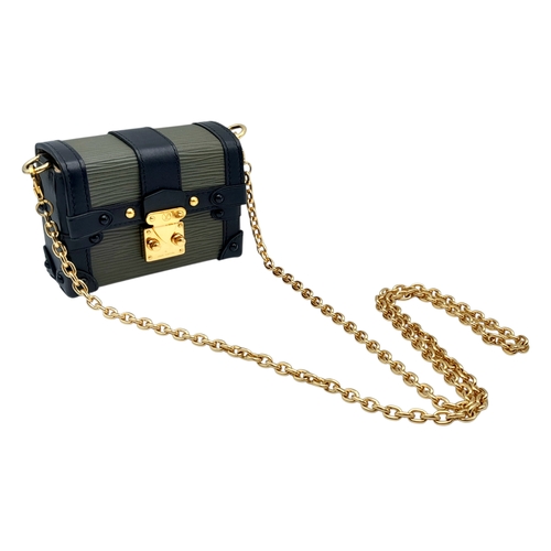 64 - A Louis Vuitton Petite Malle Style Mini Chain Bag. Crafted in green textured leather panels with bla... 