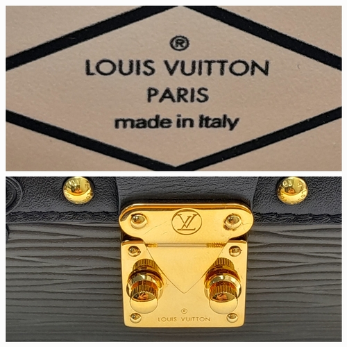 64 - A Louis Vuitton Petite Malle Style Mini Chain Bag. Crafted in green textured leather panels with bla... 