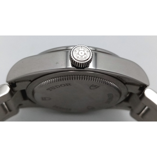 89 - A Tudor Black Bay Automatic Ladies Watch. Model 79580. Stainless steel bracelet and case - 32mm. Sil... 