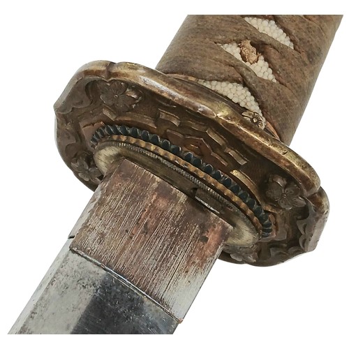 100 - A One Million Yen Japanese Sword with Silver Mon. A WWII Japanese army officer's sword with the kabu... 