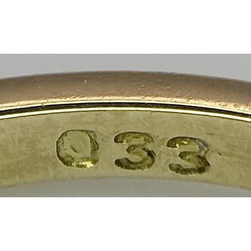 202 - An 18K Yellow Gold Diamond Solitaire Ring. A 0.33ct Princess cut diamond having H colour and SI1 cla... 