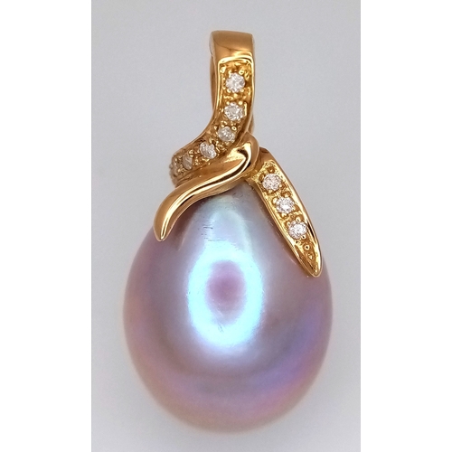 237 - An 18K Yellow Gold and Diamond Lavender Freshwater Pearl Drop Pendant. 2.5cm. MT74.