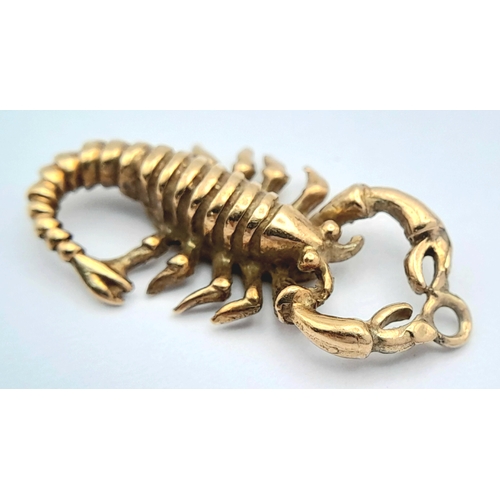 327 - A 9K YELLOW GOLD, SCORPION CRAB, CHARM / PENDANT. 1.9G. SC 7015