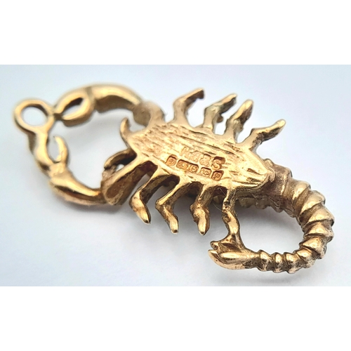 327 - A 9K YELLOW GOLD, SCORPION CRAB, CHARM / PENDANT. 1.9G. SC 7015