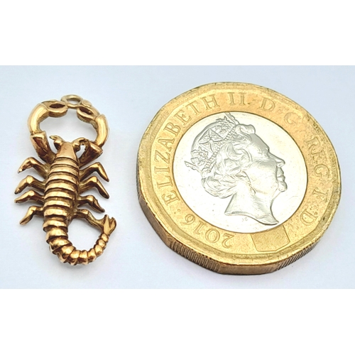 327 - A 9K YELLOW GOLD, SCORPION CRAB, CHARM / PENDANT. 1.9G. SC 7015