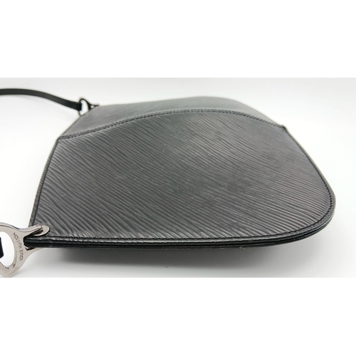344 - A Louis Vuitton Epi Leather Pochette. Crafted in black Epi leather with the signature textured finis... 