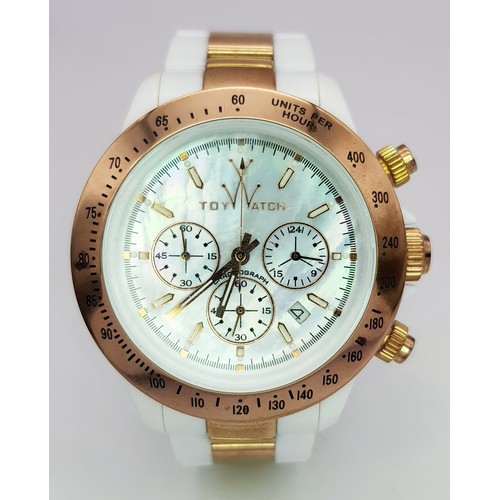 A TOY WATCH, CHRONOGRAPH, ROSE GOLD TONE AND WHITE PLASTIC BRACELET WATCH.  IN FULL WORKING ORDER. NE