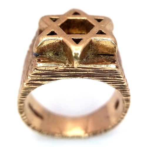 67 - A 9K Gold Ornate Star of David Signet Ring. Size M 1/2. 11.5g.