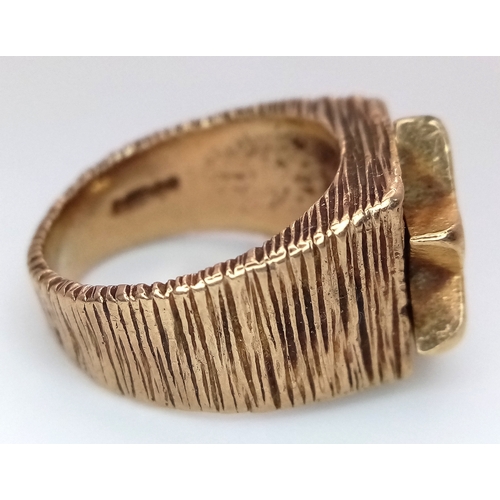 67 - A 9K Gold Ornate Star of David Signet Ring. Size M 1/2. 11.5g.