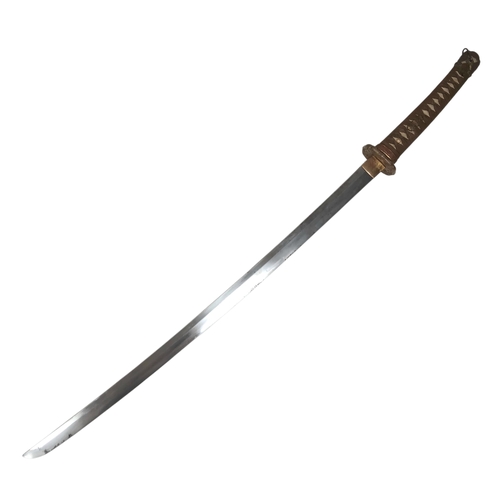 13 - WW2 Japanese Officers Katana-Shin Gunto Sword. A shortened Katana Blade with a marked tang set with ... 
