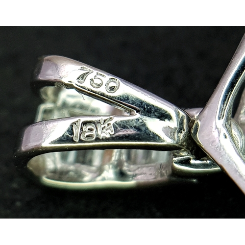 43 - AN 18K WHITE GOLD, DIAMOND AND AQUAMARINE SET, FANCY PENDANT. 0.90CTW. 9.6G. 6429