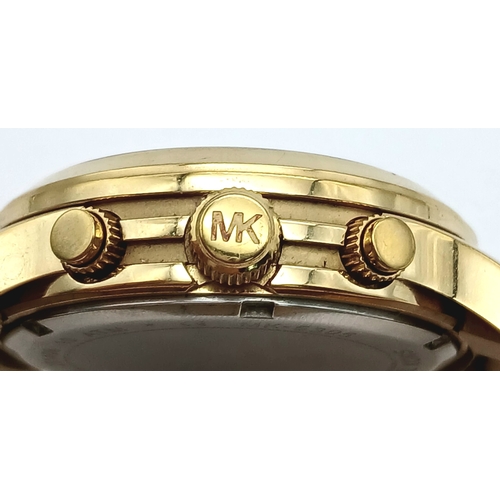 663 - A MICHAEL KORS, GOLD TONE, CHRONOGRAPH, BRACELET WATCH. IN FULL WORKING ORDER. NEW BATTERY FITTED RE... 