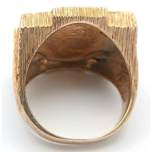 37 - A 1982 HALF SOVEREIGN COIN SET IN A 9K GOLD RING .      13.5gms TOTAL WEIGHT            SIZE Q/R