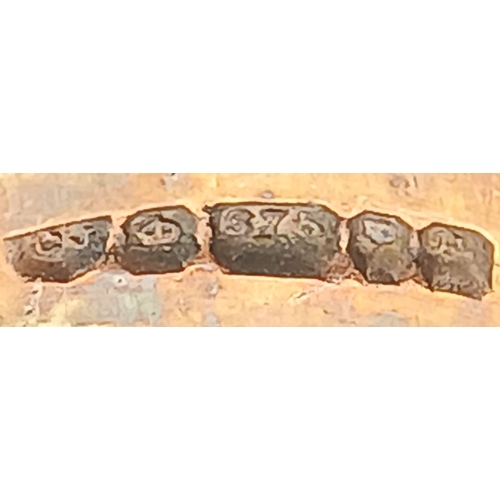 37 - A 1982 HALF SOVEREIGN COIN SET IN A 9K GOLD RING .      13.5gms TOTAL WEIGHT            SIZE Q/R